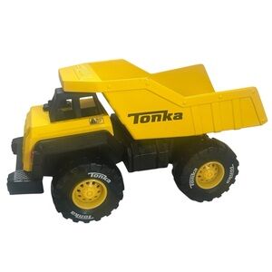 TONKA MIGHTY METAL DUMP TRUCK